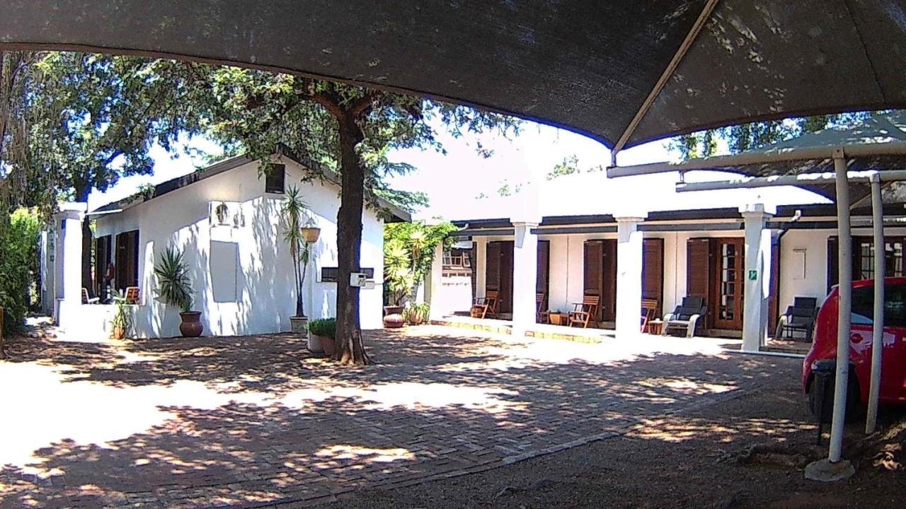 Kuru-Kuru Guesthouse Kuruman Εξωτερικό φωτογραφία